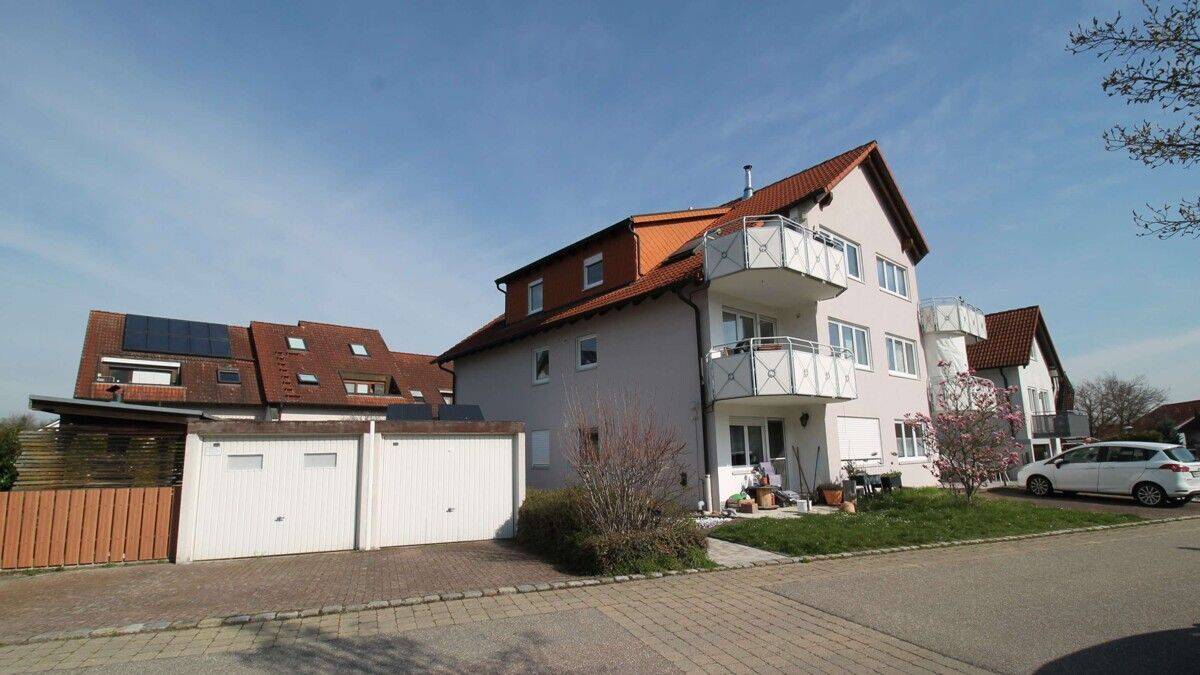 *** Wohlfühlen ab dem ersten Moment: 3,5 Zimmer mit Balkon, Garage & Blick ins Grüne ***, 74363 Güglingen