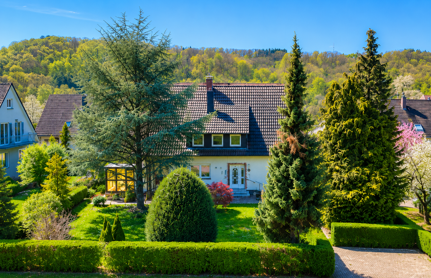 Großzügiges Familienhaus auf 891 m² Grundstück – provisionsfrei in Schliengen, 79418 Schliengen