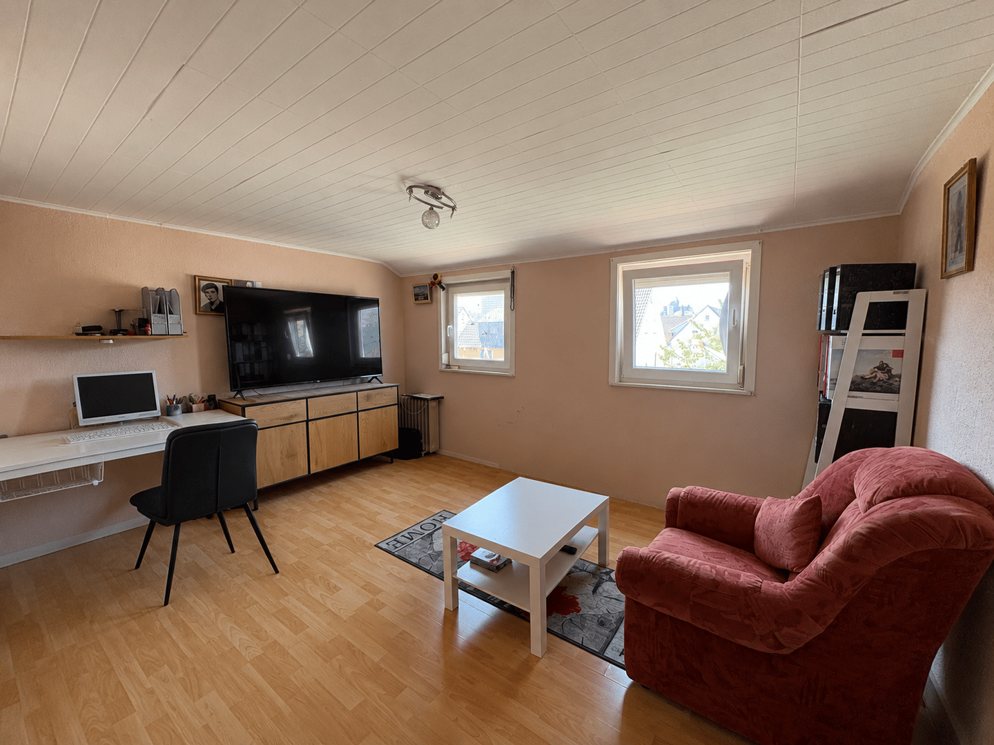 Helle 2-Zimmer Dachgeschosswohnung in Besigheim, 74354 Besigheim