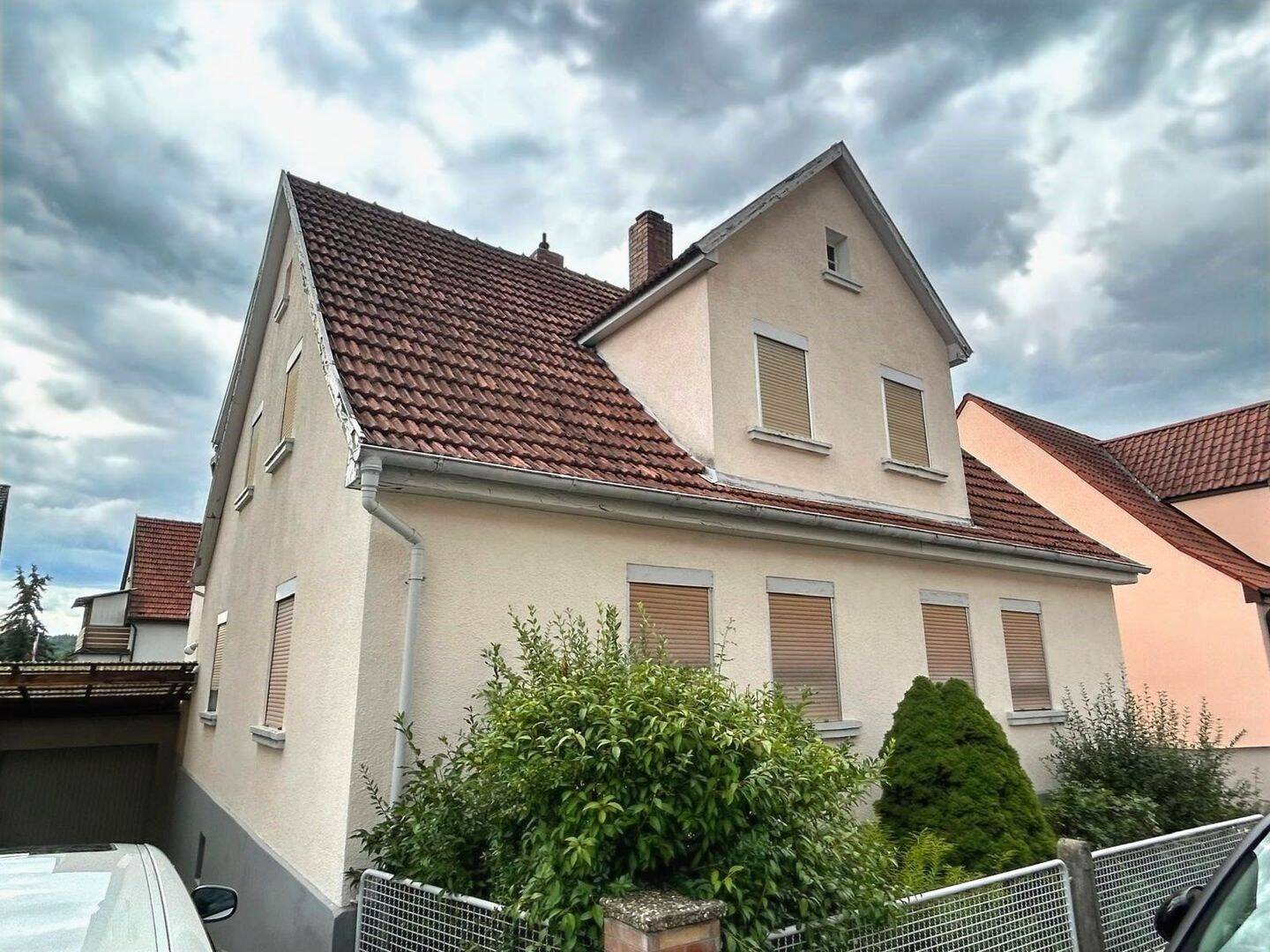 Charmantes Wohnhaus mit zwei Wohneinheiten und Entwicklungsmöglichkeiten, 96224 Burgkunstadt