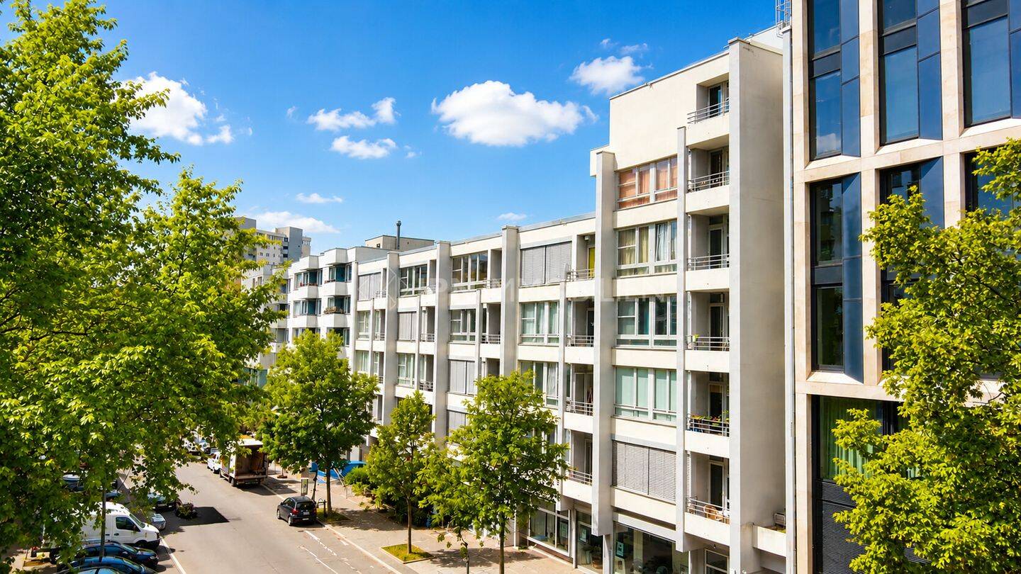 Charmante 1-Zimmer-Wohnung mit Balkon und Tiefgaragenstellplatz nahe dem Kurfürstendamm (83), 10787 Berlin (Charlottenburg-Wilmersdorf Charlottenburg Schöneberg Tiergarten)