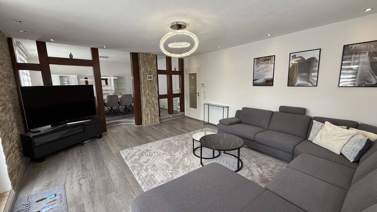 Stilvoll modernisierte 4,5 Zimmer-Wohnung in ruhiger Innenstadtlage, 73033 Göppingen