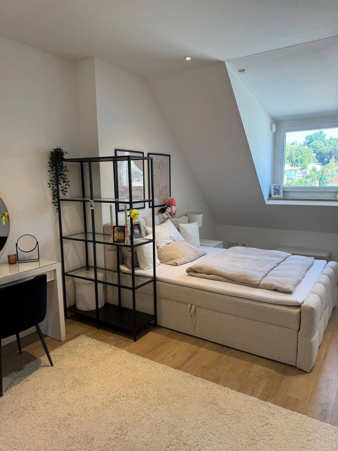 Moderne 1-Zimmer-Wohnung mit Donau-Ausblick (Möbelübernahme erwünscht), 94032 Passau (Altstadt Haidenhof-Nord Haidenhof-Süd Innstadt)