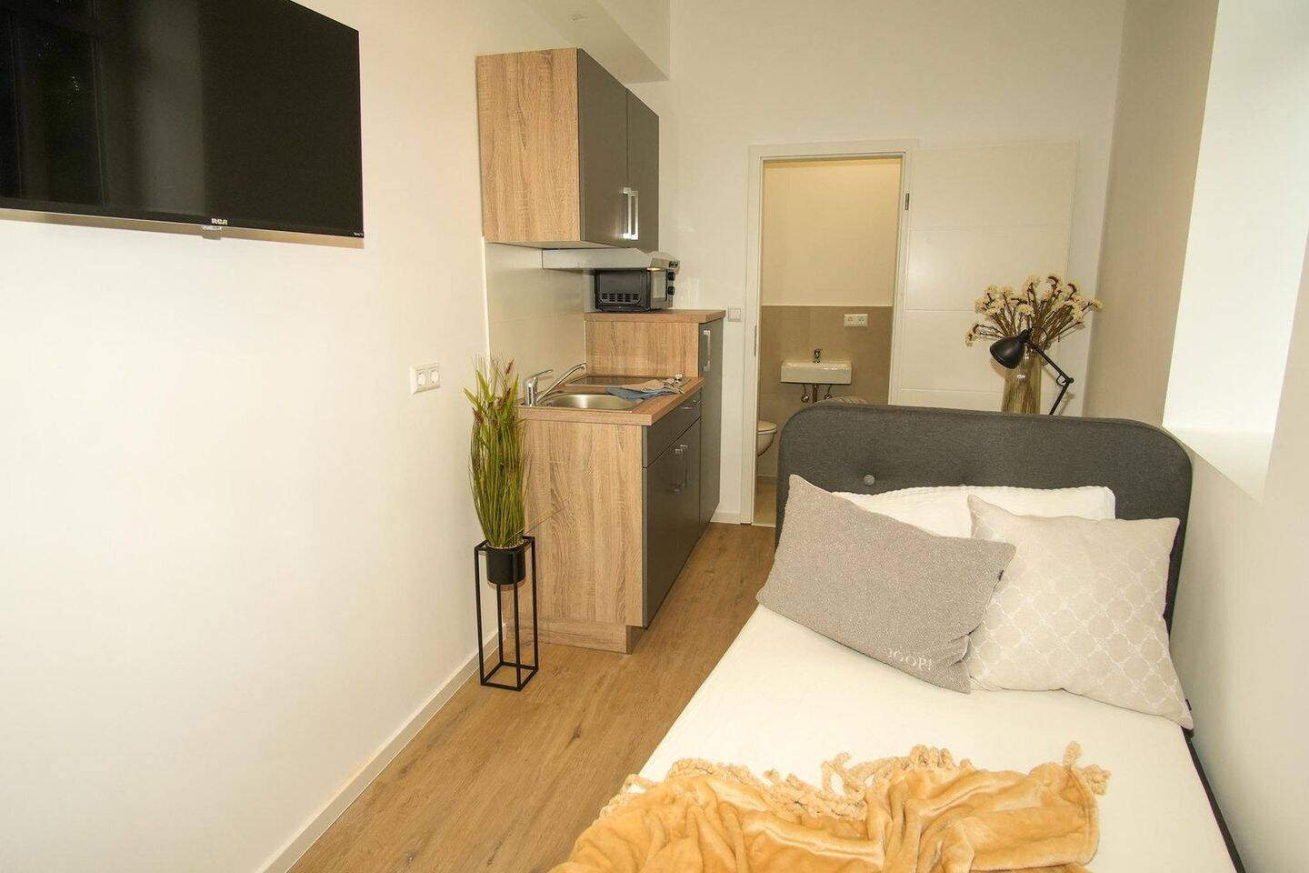 Möbliertes Mini-Apartment mit Einbauküche + INKL. WLAN + TV, 76227 Karlsruhe (Durlach Hohenwettersbach Stupferich)