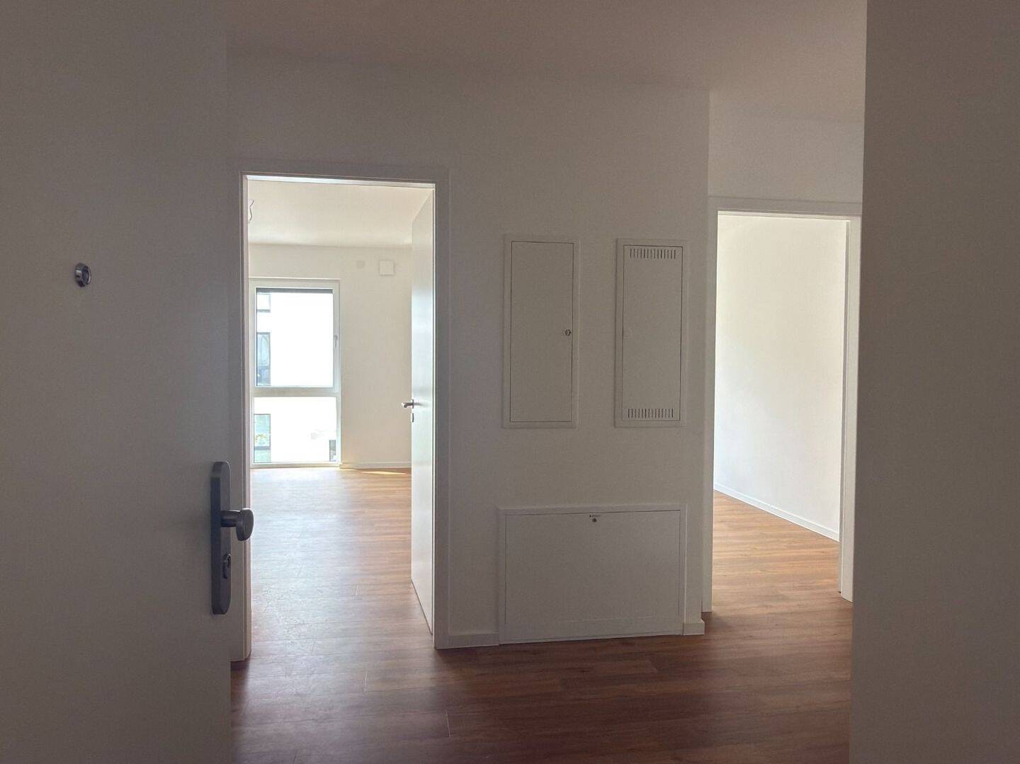 Kompakte 3-Zimmer-Wohnung mit Balkon, Einbauküche & Keller | kurzfristig verfügbar, 14612 Falkensee