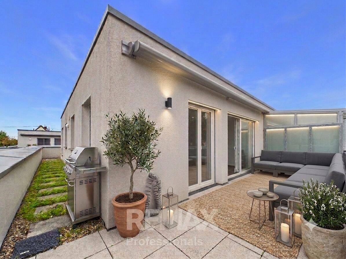 Exklusive 2-Zimmer-Penthousewohnung in Top-Lage mit großer Dachterrasse und Tiefgaragenstellplätzen, 71679 Asperg