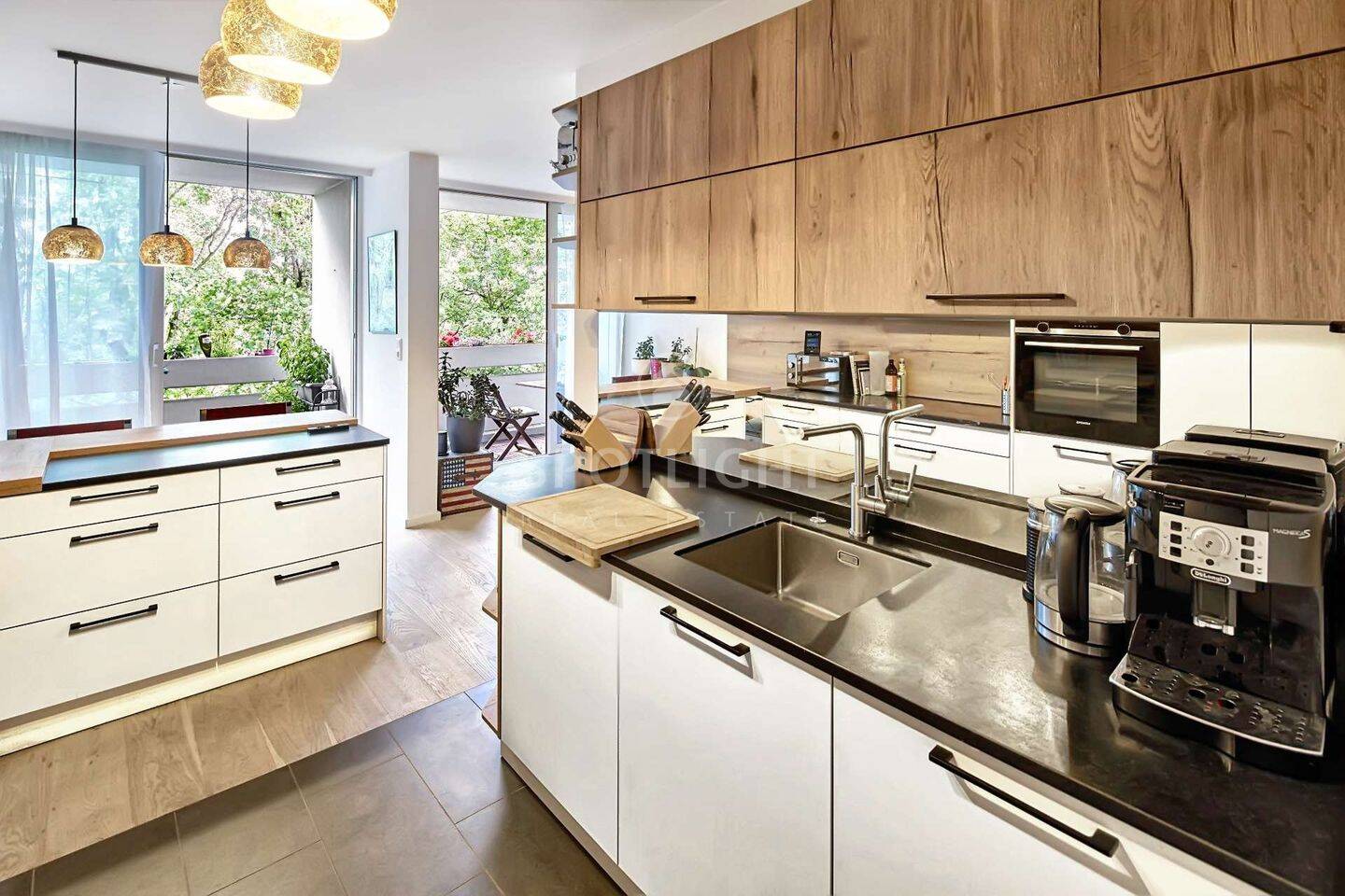 Stilvolle 3-Zimmer-Wohnung am Arabellapark (U4), 81925 München (Bogenhausen)