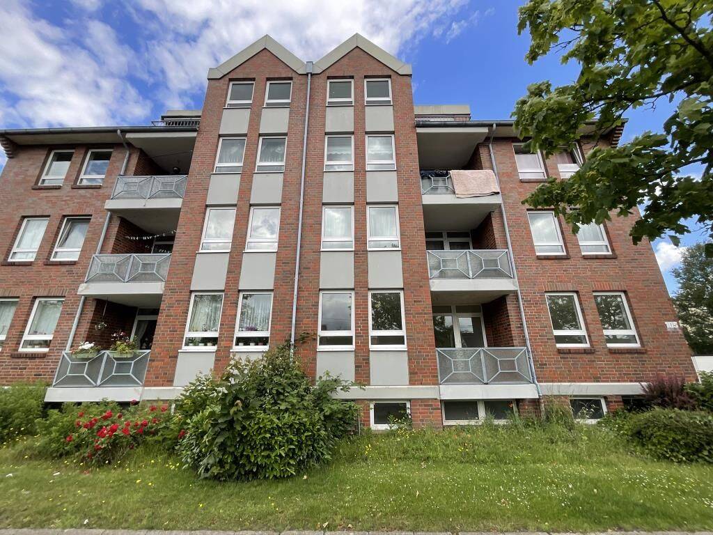 Renovierte 3-ZKB-Balkonwohnung im Erdgeschoss in der Bahnhofstraße zu vermieten!, 26382 Wilhelmshaven (Bant Heppens Innenhafen Innenstadt Siebethsburg)