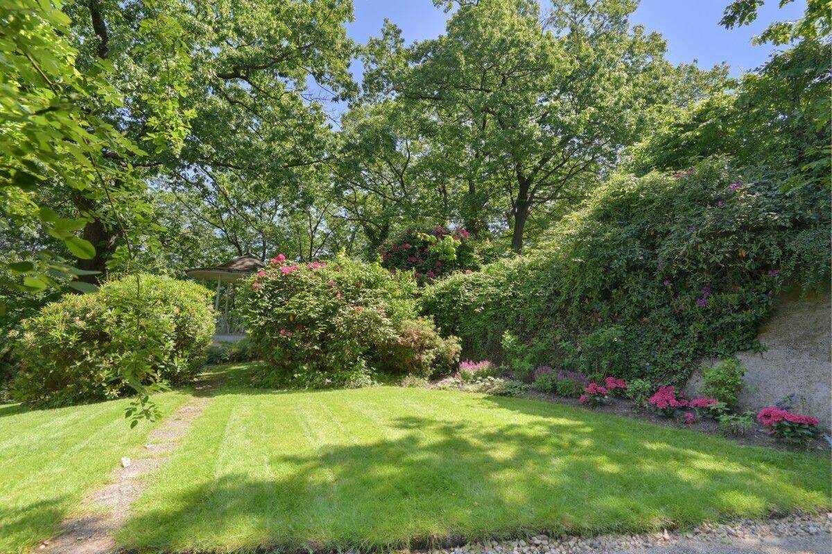 Großzügige Erdgeschosswohnung mit herrlichem Gartenblick in Essen-Bredeney, 45133 Essen (Bredeney Rüttenscheid Schuir Stadtwald)
