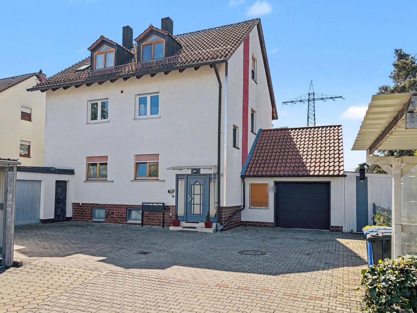 Schöne Erdgeschosswohnung mit Garten, Wohnkeller und Garage – sofort bezugsfrei in Nürnberg-Werderau, 90441 Nürnberg (Gibitzenhof Sandreuth Schweinau Werderau)