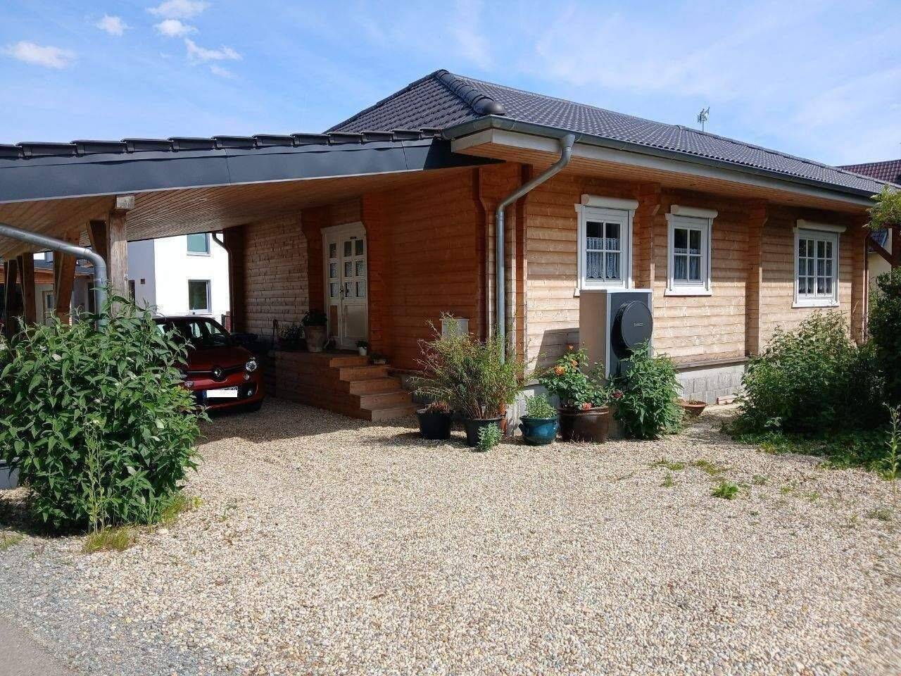 +++ Wie NEU – Moderner Holz-Bungalow – Ruhig in einer Sackgasse +++, 94431 Pilsting