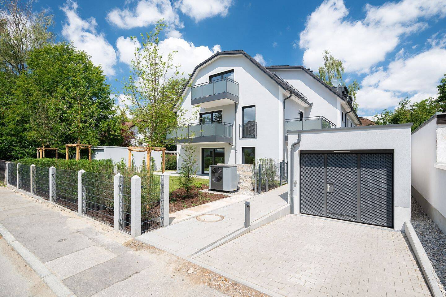 Sofort einziehen: Moderne 3-Zimmer-Wohnung mit drei Balkonen und durchdachtem Grundriss, 81739 München (Ramersdorf-Perlach)