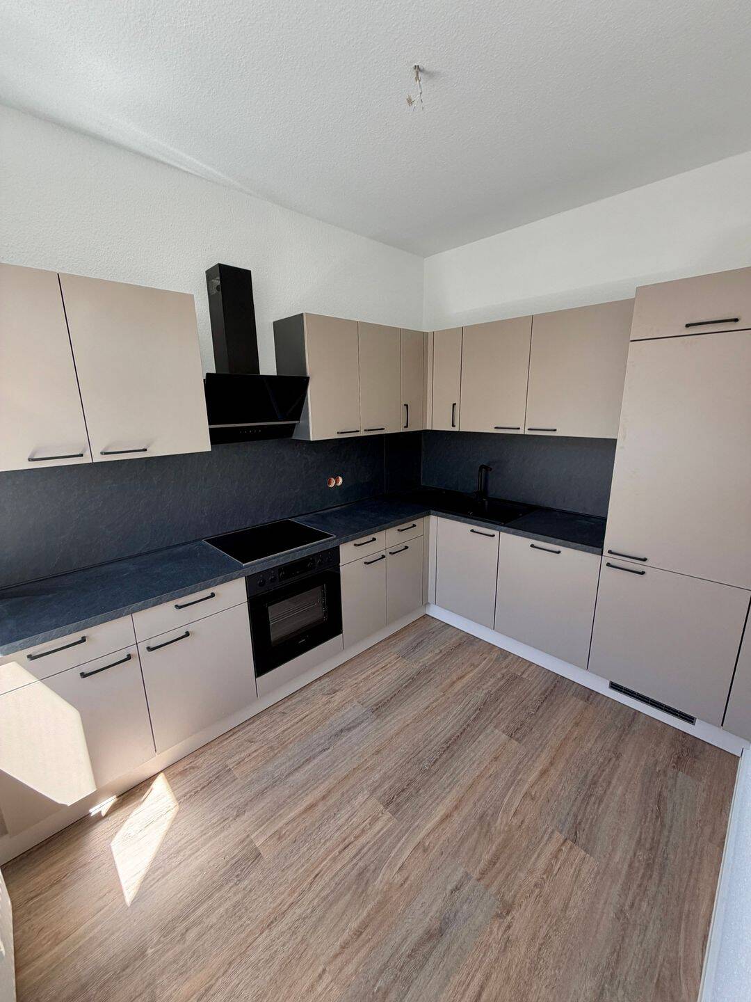 2026 NEU RENOVIERT!!!! 60m² – 2 Zimmer Wohnung auf dem Kaßberg, 9112 Chemnitz (Altendorf Kaßberg Zentrum)
