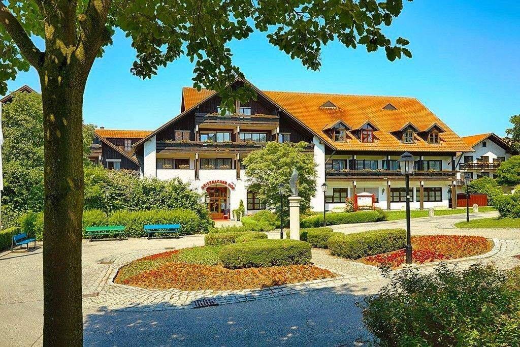 1 Zimmer Wohnung mit Terrasse im Erdgeschoß in wunderschöner, ruhiger Randlage von Bad Griesbach Therme, 94086 Bad Griesbach i. Rottal