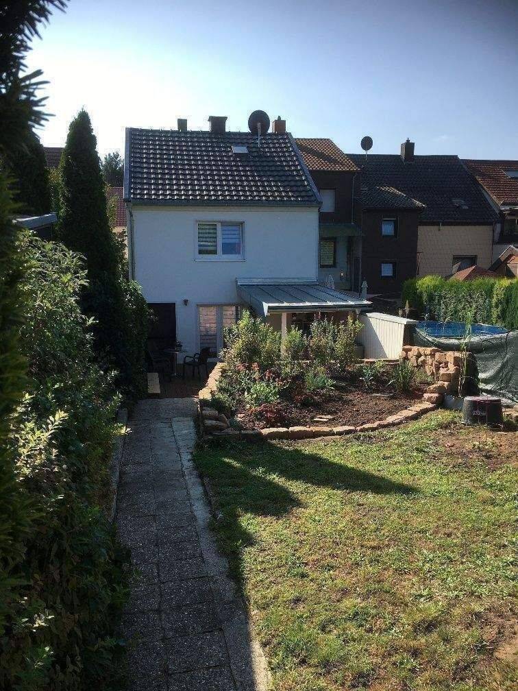 Auch als Anlage! Zwei Häuser hintereinander (Vorderhaus ca. 124 m² Wfl. + Hinterhaus ca. 80 m² Wfl.) Terrassen, Garten und Garage, in St. Ingbert, 66386 St. Ingbert (Sankt Ingbert)