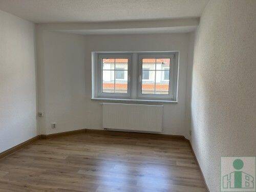 Schöne 2-Raum-Wohnung im 3. OG = Dachgeschoss in ruhiger Wohnlage von Bautzen zu vermieten!, 2625 Bautzen
