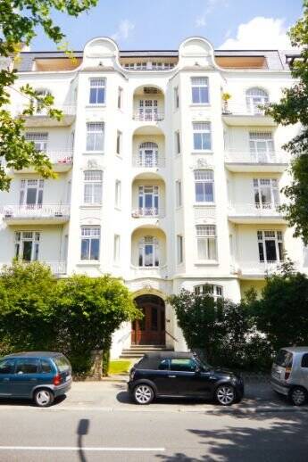 8-Zimmer-Altbau-Wohnung in Winterhude. Ideal als Wohung / Praxis / Atelier / Wohnbüro, 22301 Hamburg (Hamburg-Nord Winterhude)