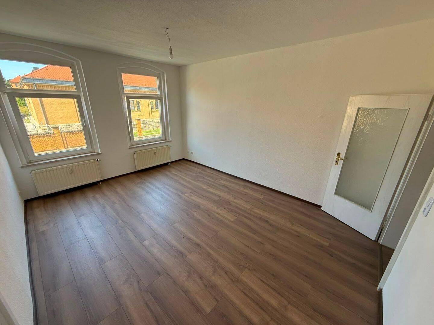 Renovierte 2-Zimmer-Wohnung mit moderner Einbauküche in Plauen, 8523 Plauen