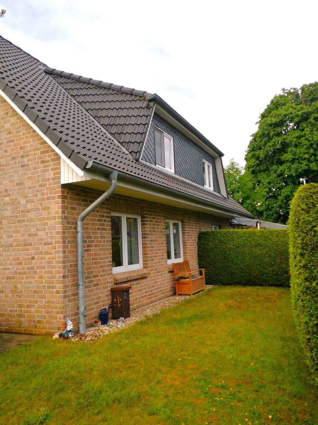 Schöne massive Doppelhaushälfte mit Carport u. Abstellraum, 24558 Henstedt-Ulzburg