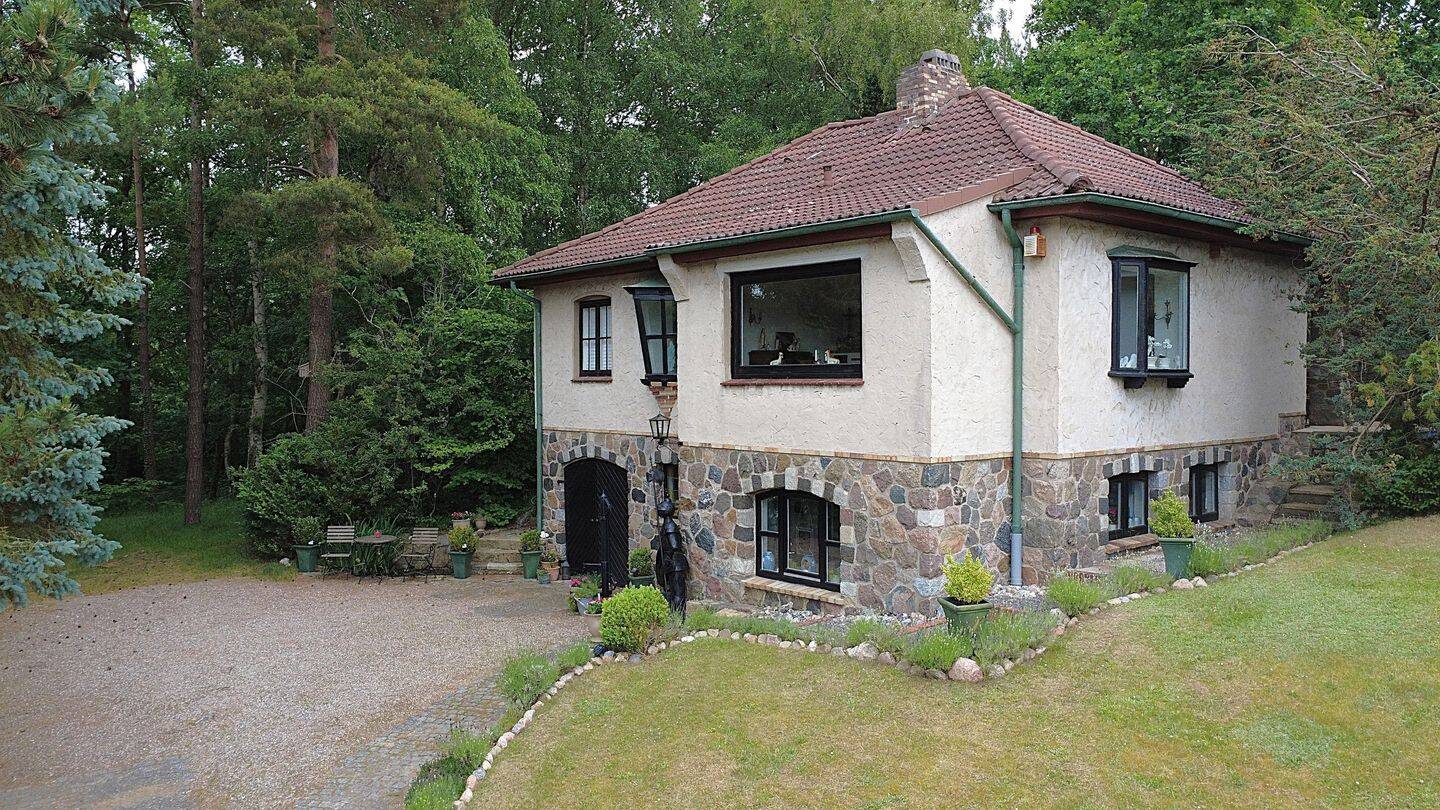 Einfamilienhaus auf großem Grundstück mit weiterer Bau-Option, 24306 Bösdorf