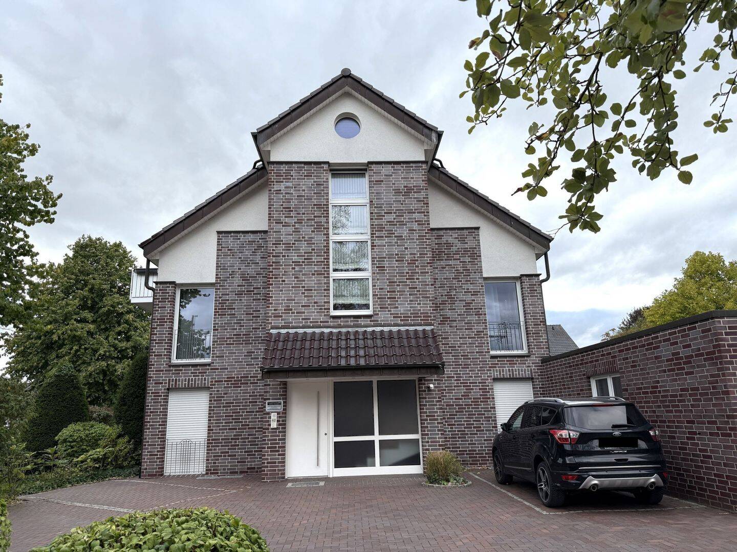 3 Zimmer Dachgeschoss Wohnung mit Balkon in Rietberg-Varensell, 33397 Rietberg