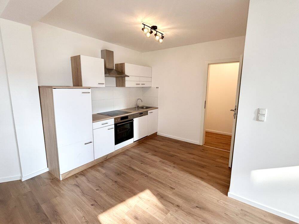 Frisch renovierte, zentral gelegene 2-ZKB- Wohnung in Bad Hersfeld !, 36251 Bad Hersfeld