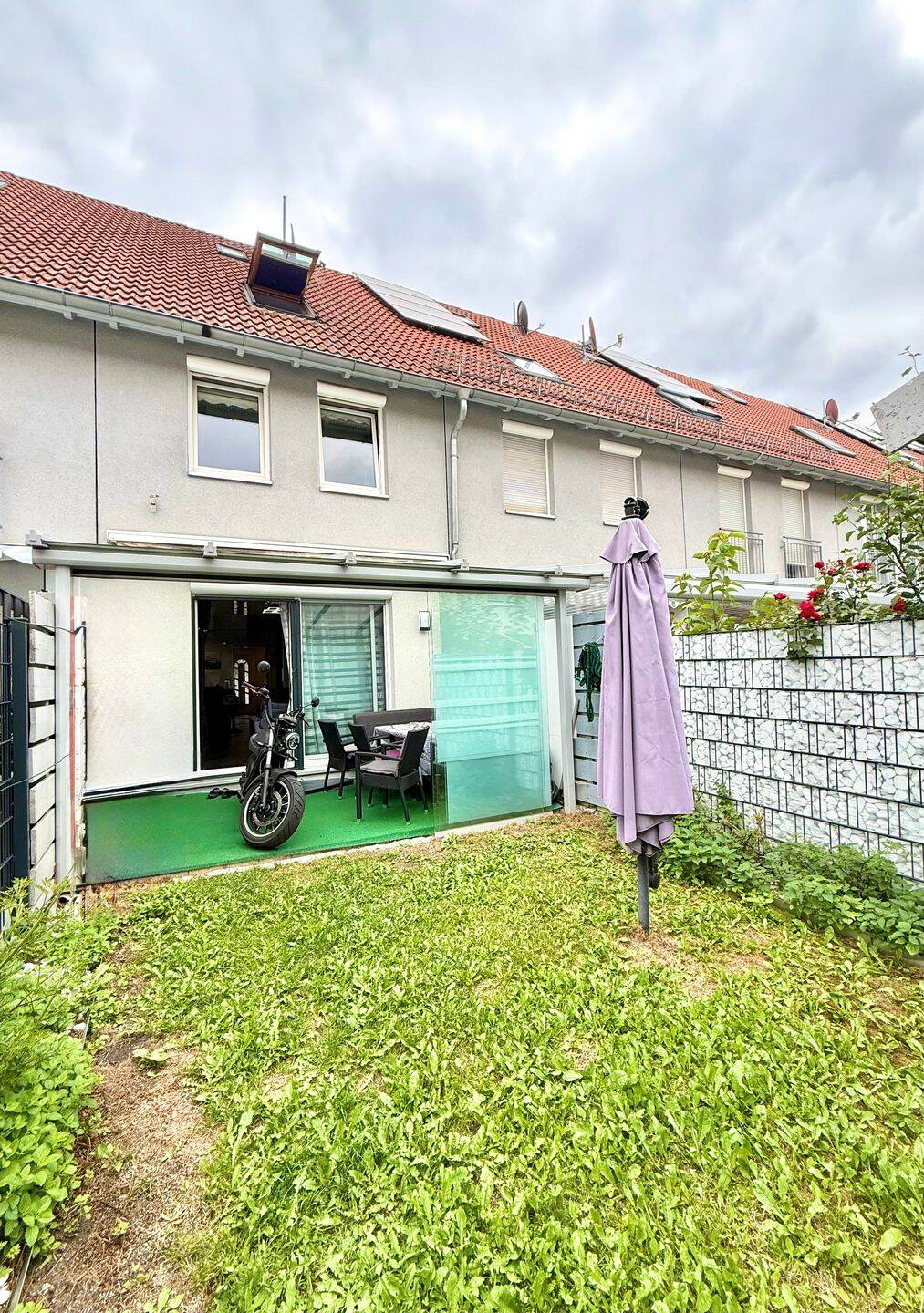 Großzügiges Reihenmittelhaus in ruhiger, familienfreundlicher Lage, 90451 Nürnberg (Eibach Hafen Maiach Reichelsdorf Röthenbach bei Schweinau)