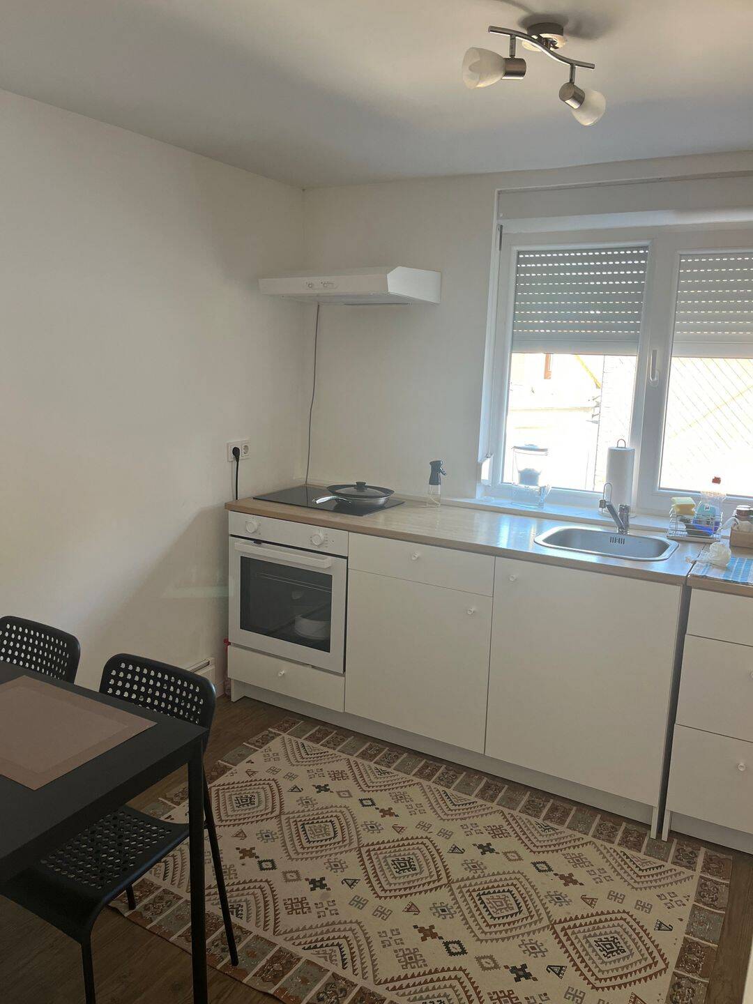 helle 1-Zimmer-Wohnung mit kleinem Balkon, 61389 Schmitten