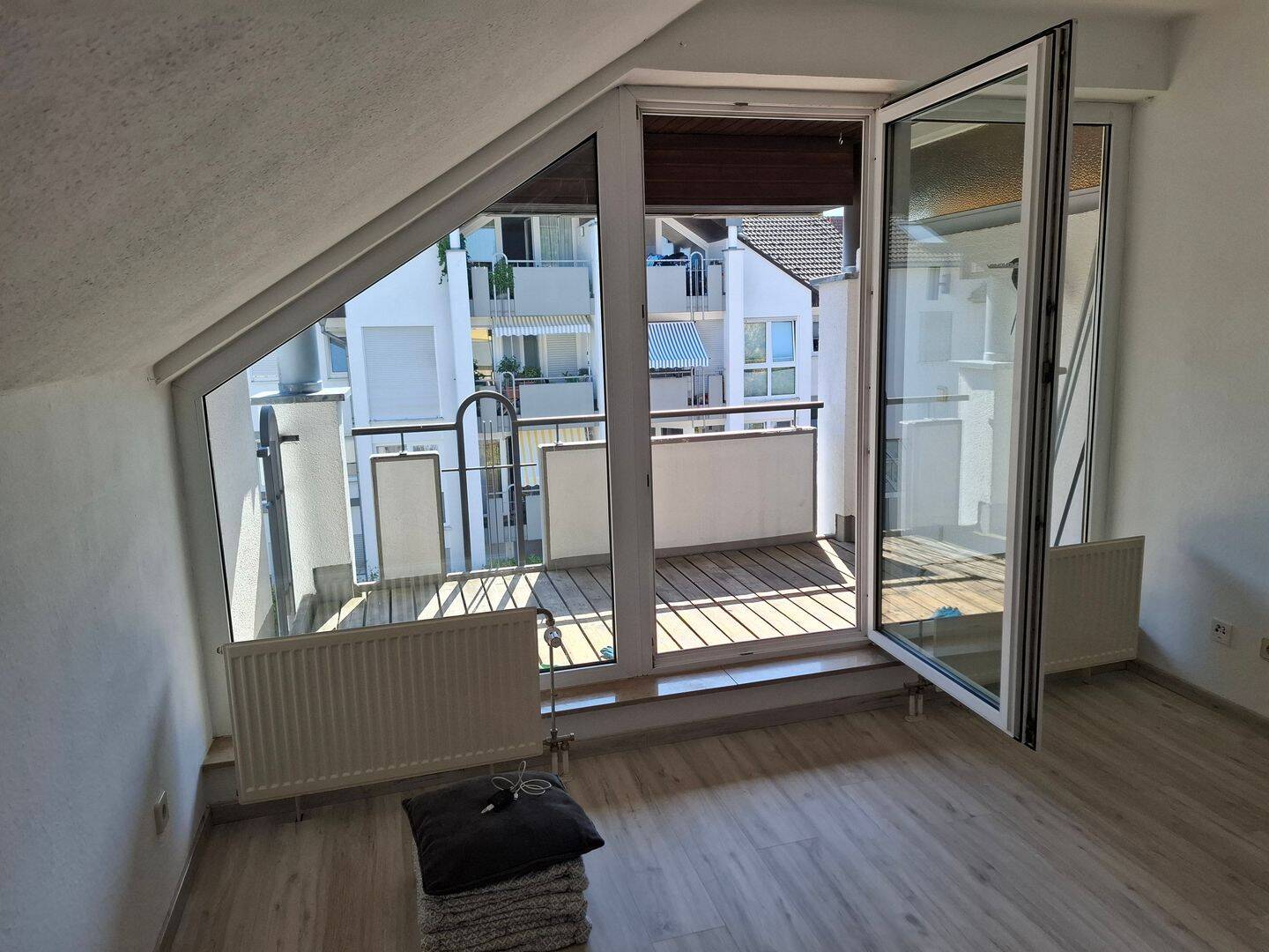 Kronberg im Taunus Oberhöchstadt; 2 Zimmer mit Balkon, 61476 Kronberg im Taunus