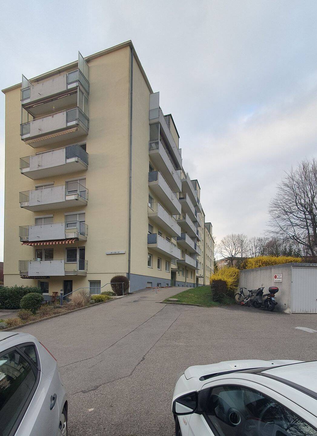 Möblierte 2 Zi.-ETW mit Balkon & KFZ-Stellplatz, 79540 Lörrach
