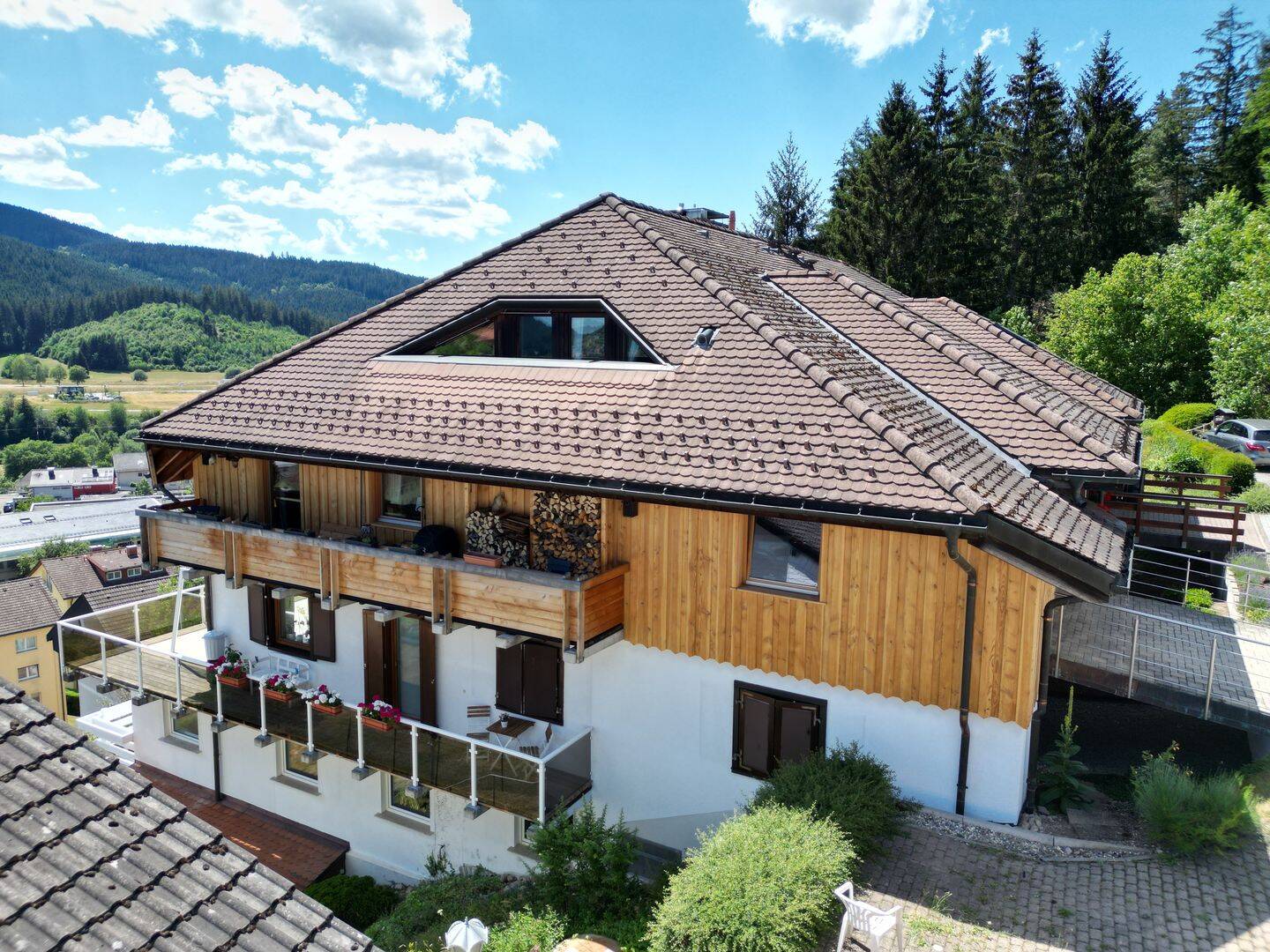 Wohnen mit Weitblick – 4-Zimmer-Wohnung mit beeindruckendem Panorama über Titisee-Neustadt, 79822 Titisee-Neustadt
