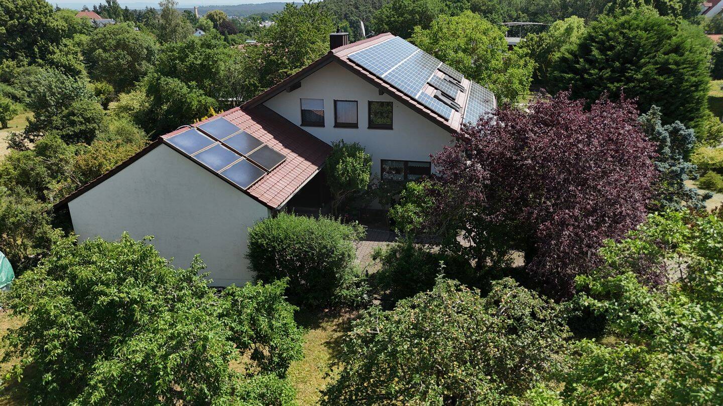 Architektenlandhaus auf großzügigem Grundstück in bester Lage von Cadolzburg (unsere Objektnummer: 31H626CF), 90556 Cadolzburg