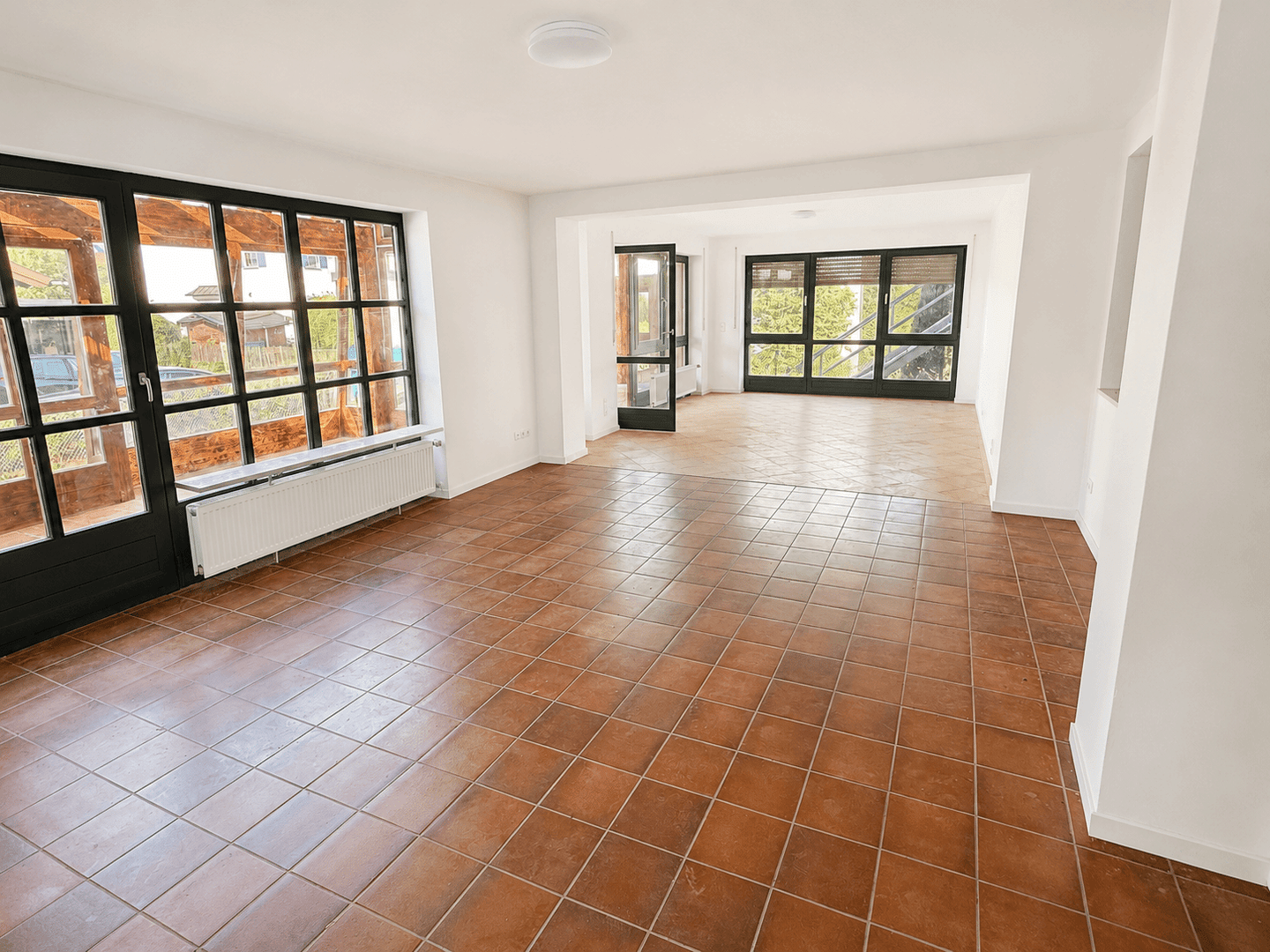 Wohnen & Vermieten perfekt kombiniert – Doppelhaushälfte mit vermieteter Einliegerwohnung, 84032 Altdorf (Industriegebiet Wolfgang)