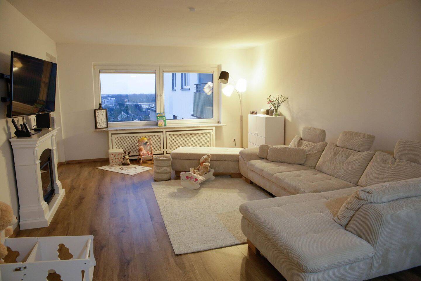 Hochwertig renovierte 3-Zimmer-Wohnung mit TG-Stellplatz in ruhiger Lage von Erkrath-Unterfeldhaus, 40699 Erkrath