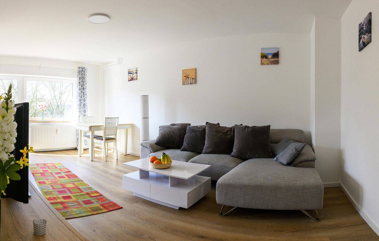 Moderne Wohnung in Alsternähe mit Balkon | Zentral und Blick ins Grüne – 22087 Hamburg – Bild 1 von 5
