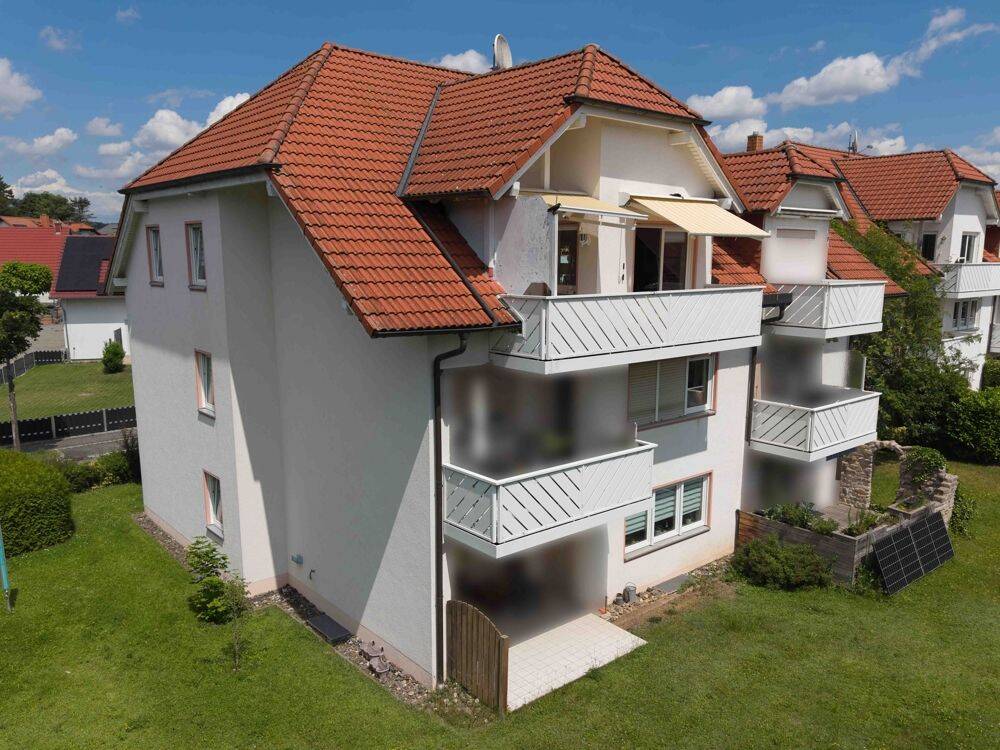 Gepflegte 3-Zimmer-Dachgeschosswohnung mit Garage in schöner Ortslage von Bad Rodach, 96476 Bad Rodach