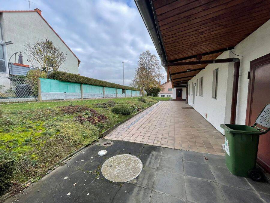 Freistehendes Haus zu vermieten in ruhiger, sonniger Lage mit Garten, Garage, Einfahrt und Terrasse, 64354 Reinheim