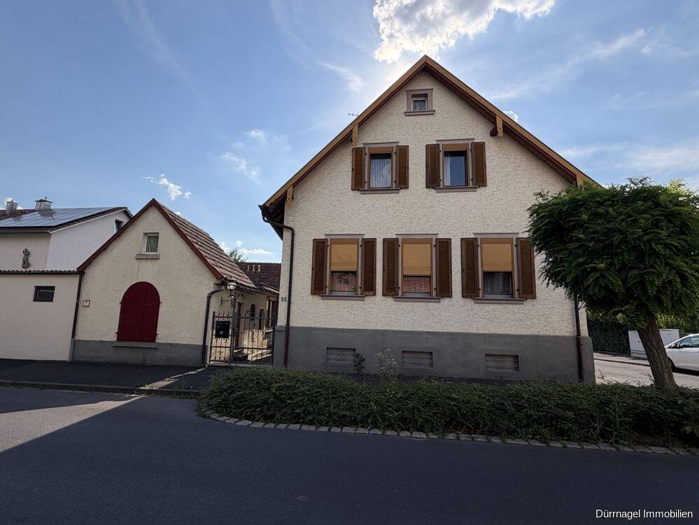 Wohnen mit Potenzial – Einfamilienhaus mit vielseitigen Nebenflächen, 97209 Veitshöchheim