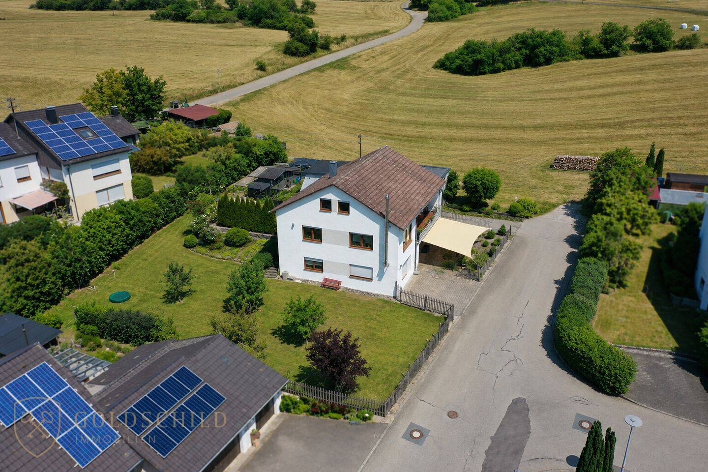 Wohnhaus mit Gartenglück in idyllischer Albhöhenlage | Sonnenbühl-Erpfingen, 72820 Sonnenbühl