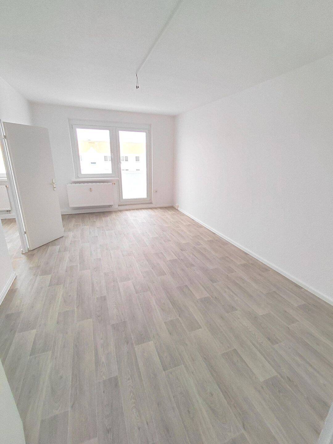 Schöne 3-Zimmer-Wohnung mit Balkon, 4552 Borna