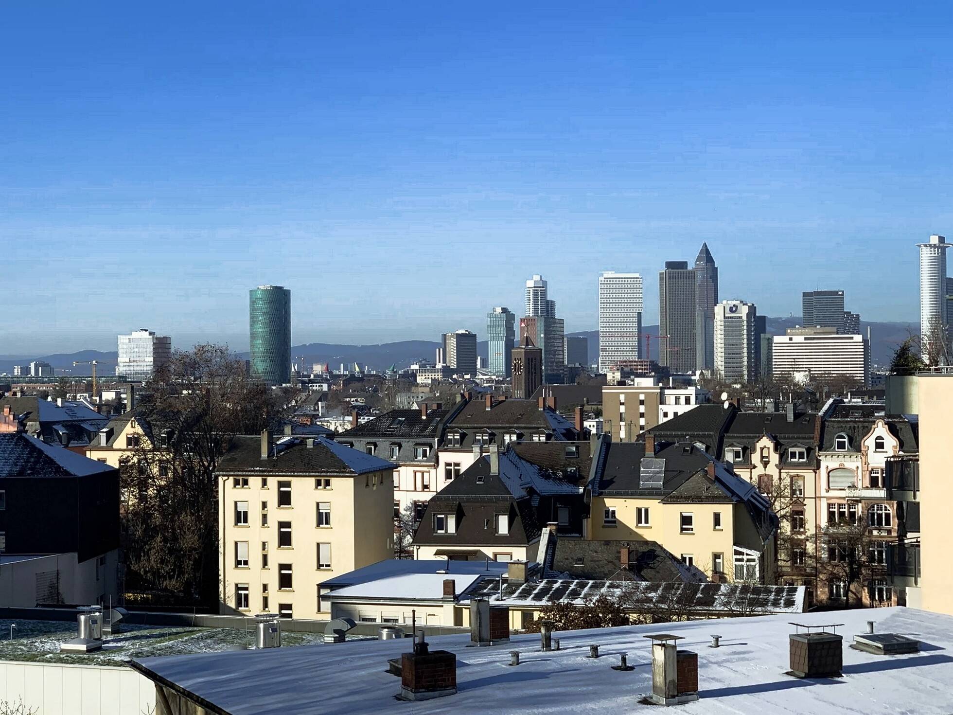 Ruhige 60 m² 2-Zimmer-Wohnung im 5. OG mit Balkon in Frankfurt-Süd, 60598 Frankfurt am Main (Sachsenhausen)