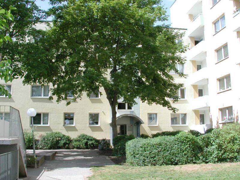 Wo das Leben so spielt – renovierte 3-Zimmer-Wohnung, 24109 Kiel (Hasseldieksdamm Mettenhof)