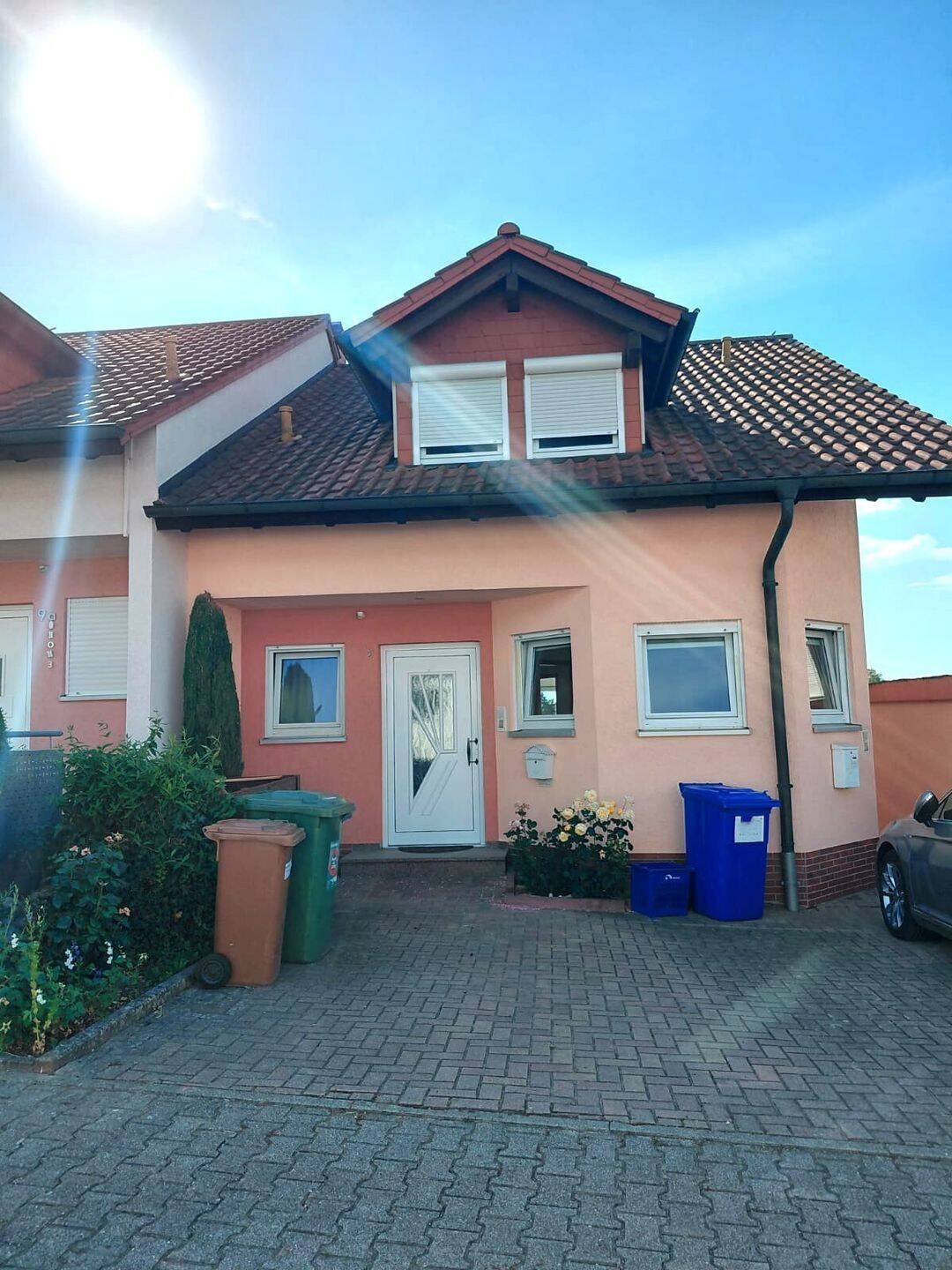 Familientraum in ruhiger Lage: Doppelhaushälfte mit Balkon, Garten, Garage und Stellplatz!, 69234 Dielheim