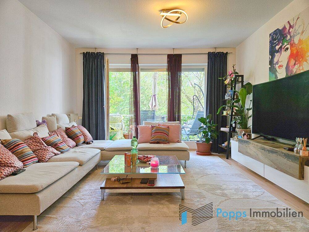 Geräumige 2-Zimmer-Wohnung mit Balkon in guter Lage von Oberrad, 60599 Frankfurt am Main (Oberrad Sachsenhausen)