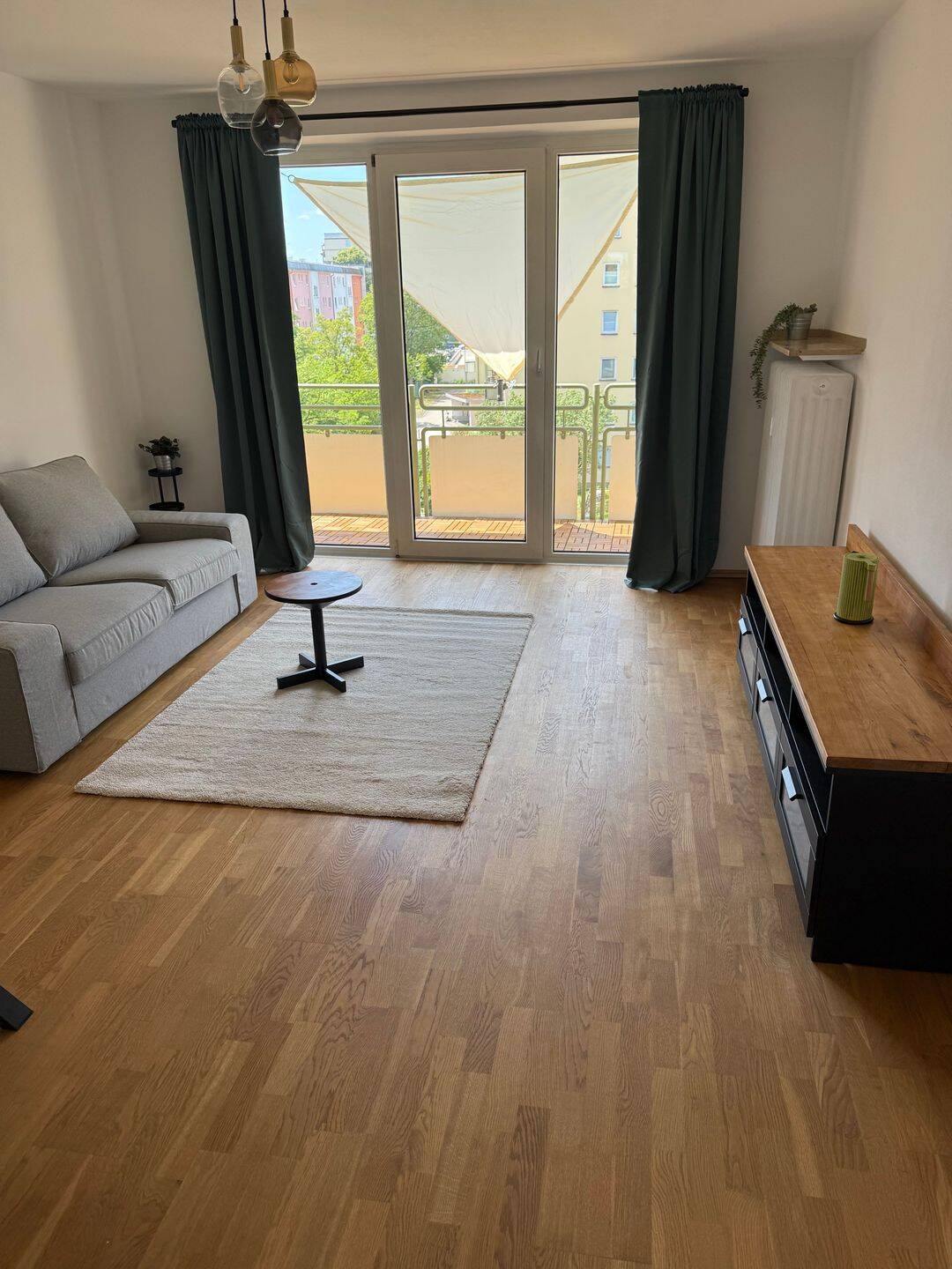 2-Zimmer-Wohnung im 4. OG in Schwabing-West möbliert, Furnished 2-room apartment, 80797 München (Maxvorstadt Milbertshofen-Am Hart Neuhausen-Nymphenburg Schwabing-West)
