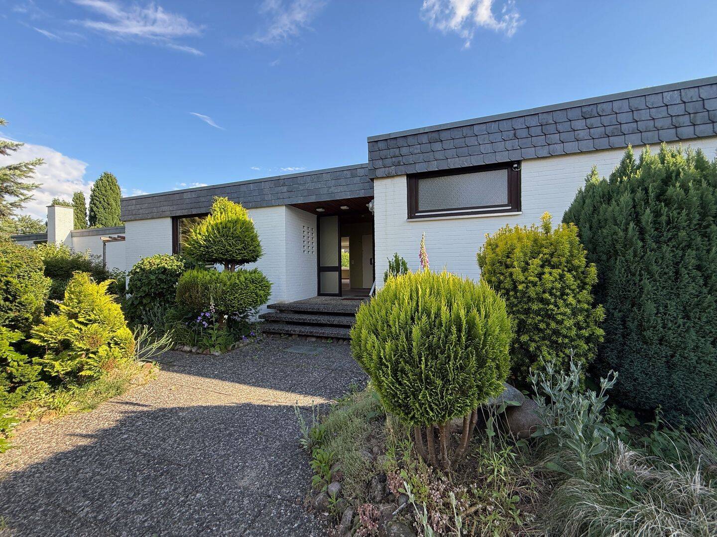 *** Ruhig gelegener Bungalow mit Vollkeller in zentraler Lage von Adendorf ***, 21365 Adendorf