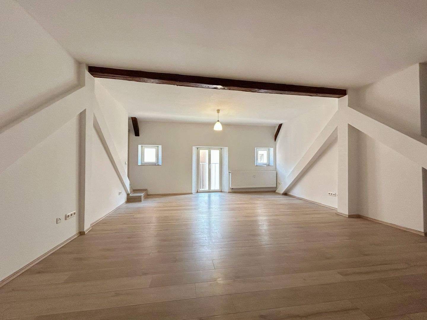 Großzügig & zentral – Attraktive 4-Zimmer-Wohnung in 91781 Weißenburg i.Bay., 91781 Weißenburg i. Bay.
