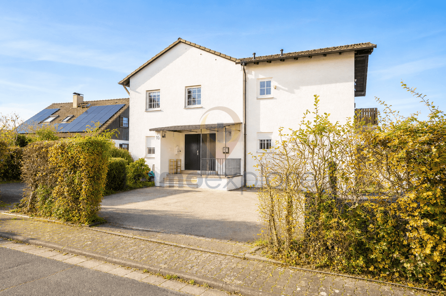 Wohntraum im Grünen – Moderne 4,5-Zimmer-Wohnung mit Balkon, Garten und Garage, 61276 Weilrod
