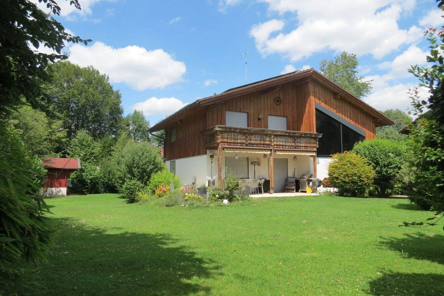 1000 m² Süd-GrdSt., Split-Level Haus, mit Einliegerwohnung, Photovoltaik und Ausbaureserve, 82041 Oberhaching