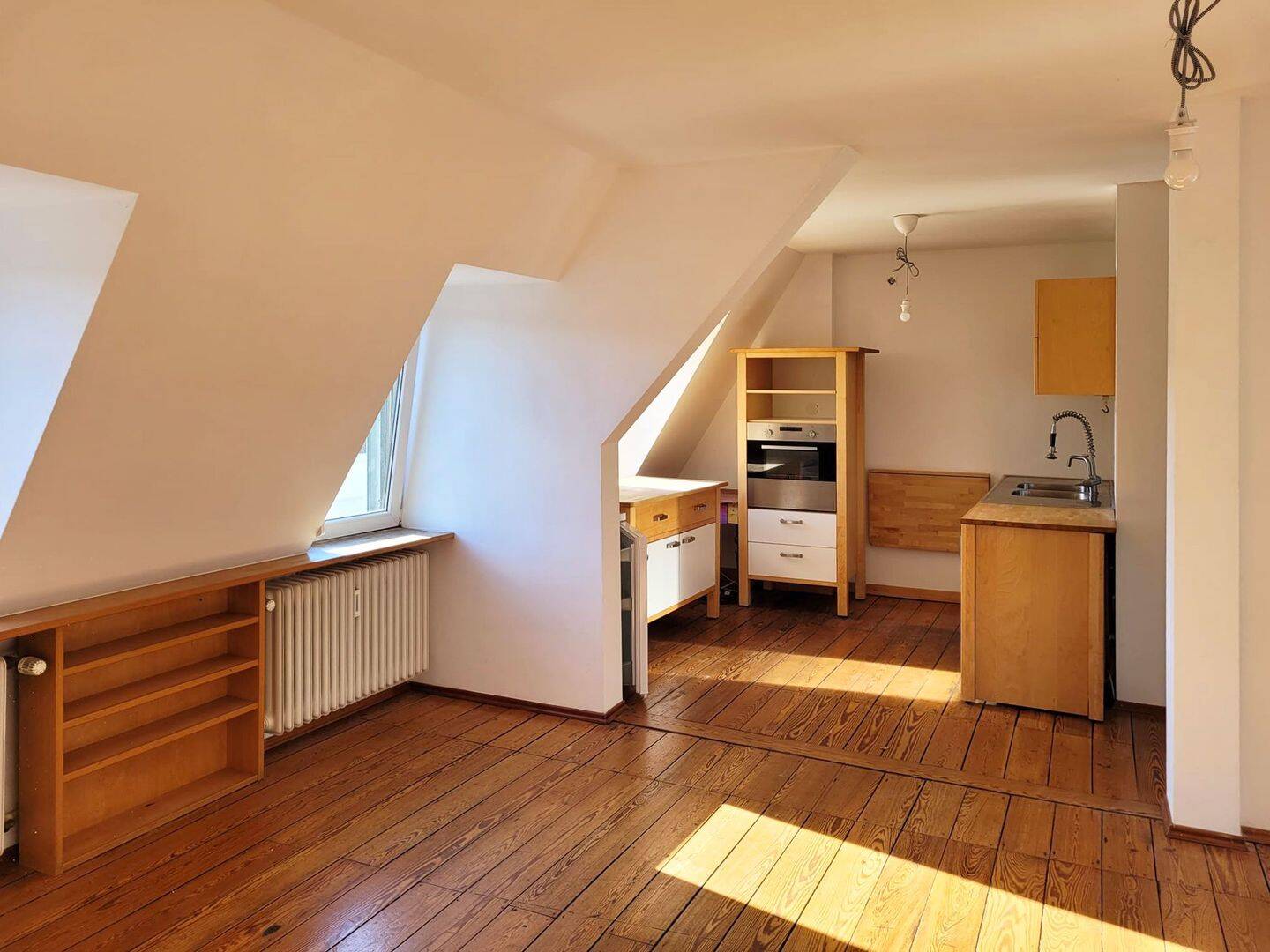 Altbaucharme im Nauwieser Viertel! Vermietetes Apartment im Dachgeschoss!, 66111 Saarbrücken